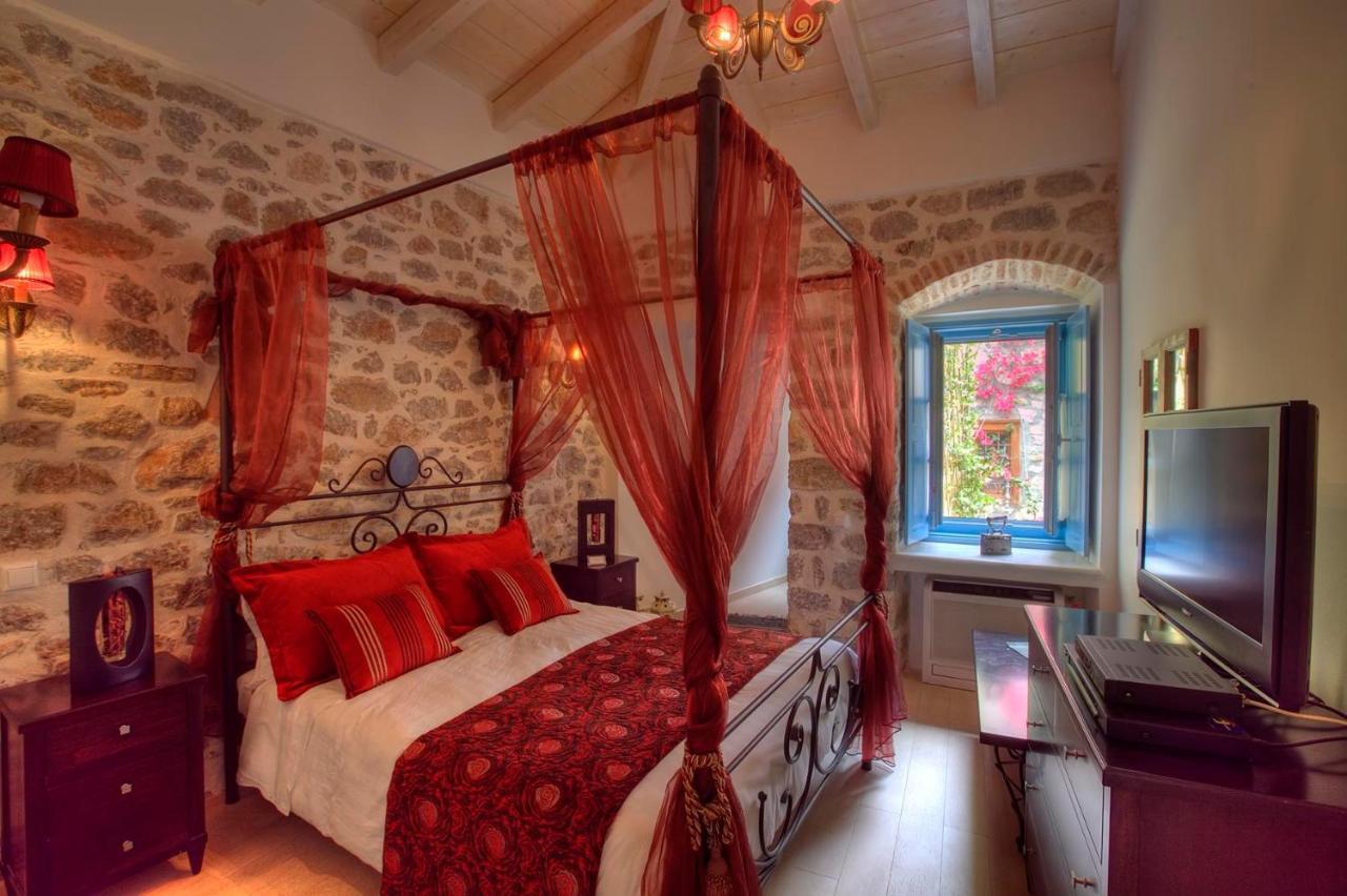 Portadelmare Deluxe Suites Идра Экстерьер фото