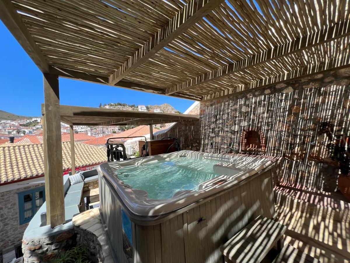 Portadelmare Deluxe Suites Идра Экстерьер фото