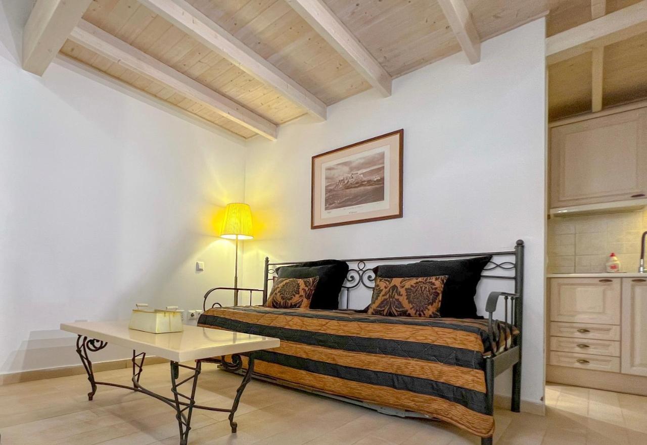 Portadelmare Deluxe Suites Идра Экстерьер фото