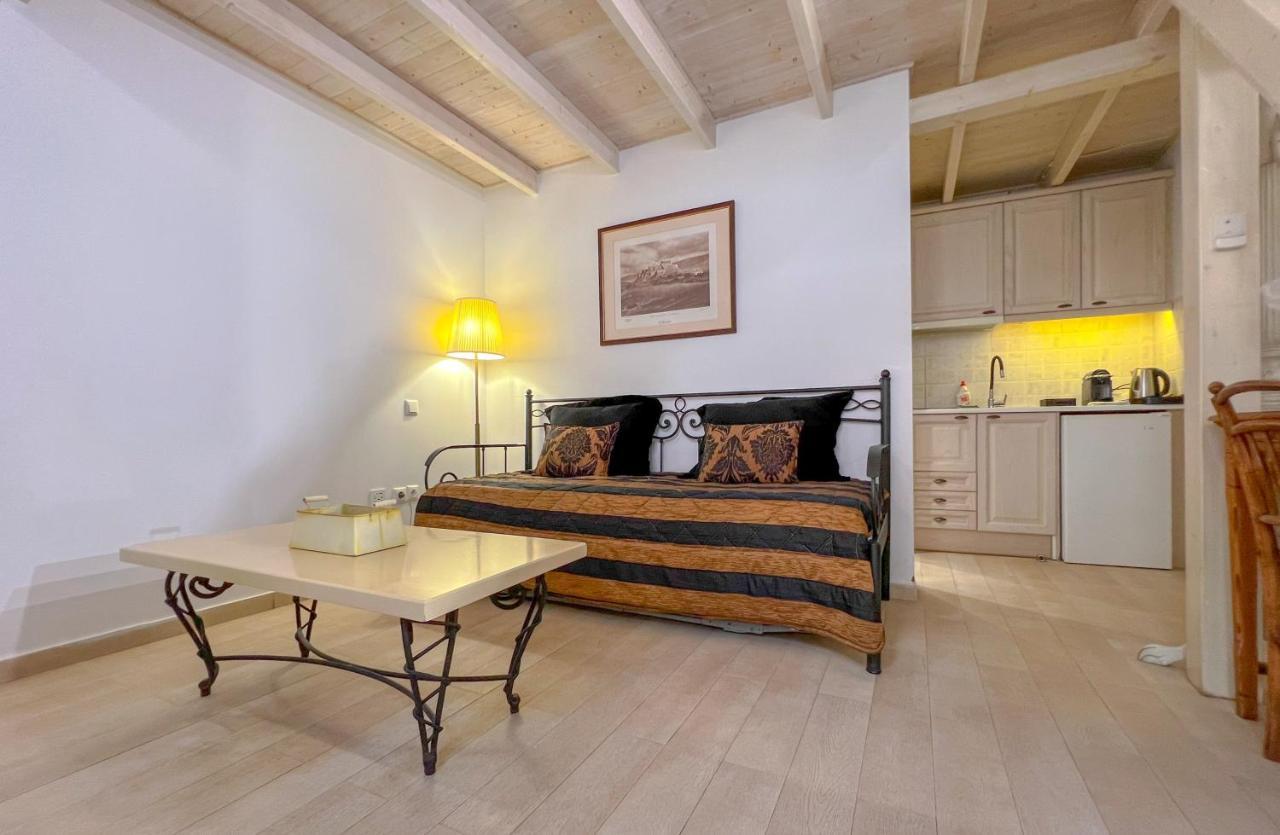 Portadelmare Deluxe Suites Идра Экстерьер фото